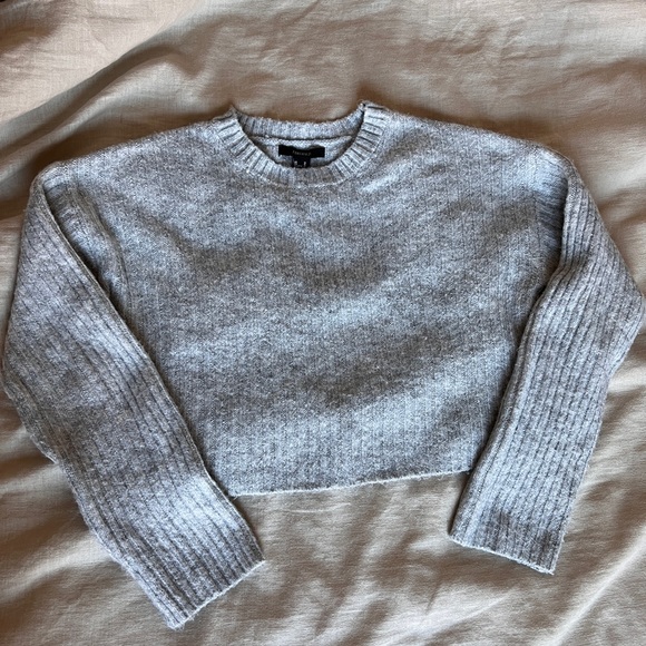 Forever 21 Sweaters - Knit Cropped Sweater
